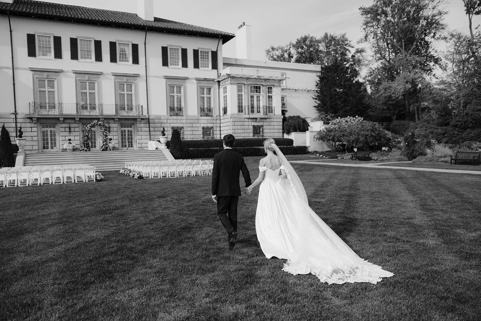 war-memorial-detroit-wedding-photographer-couple-portrait31.jpg