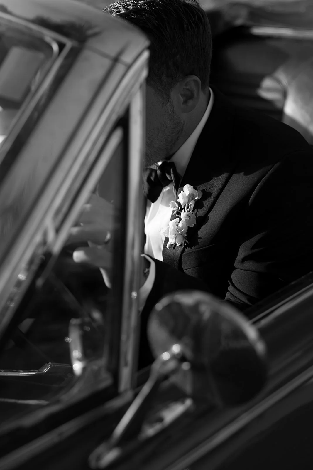 michigan-central-detroit-wedding-photographer-church-ceremony20.jpg