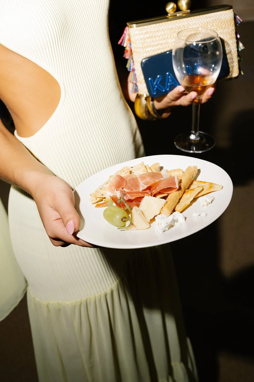 michigan-central-detroit-wedding-photographer-cocktail-hour9.jpg
