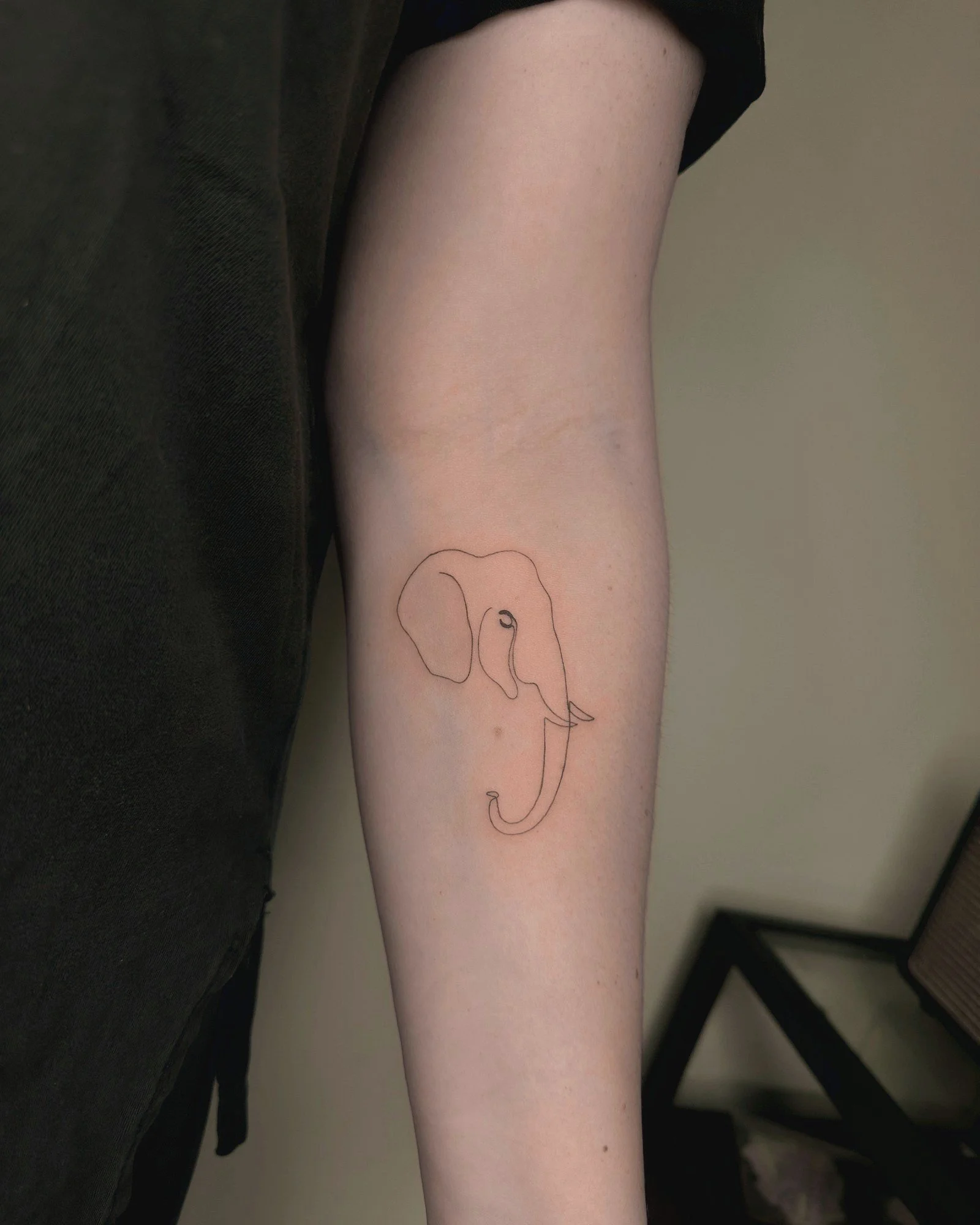 tatouage-fine-line-lyon-finime-38.jpg