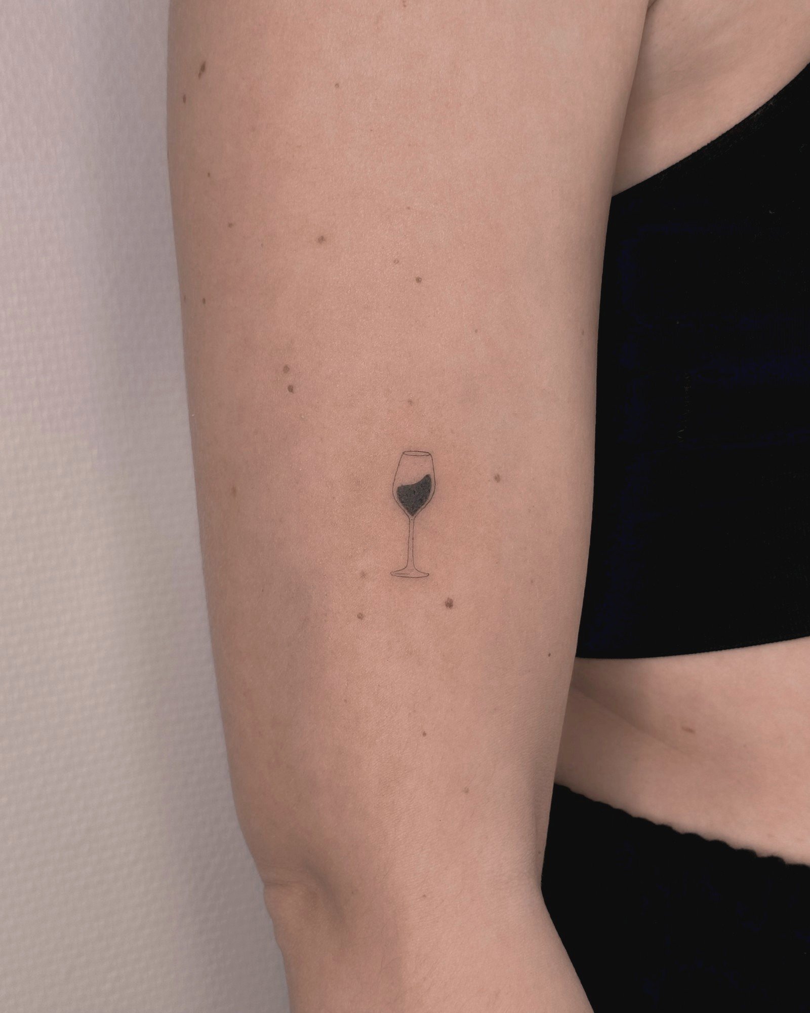 tatouage-fine-line-lyon-finime-65.jpg