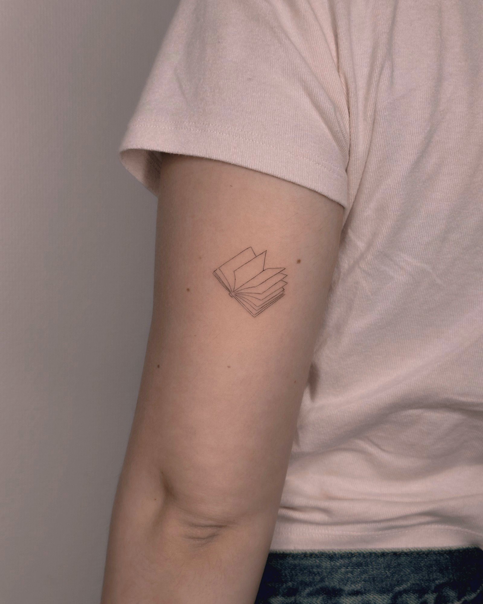 tatouage-fine-line-lyon-finime-35.jpg