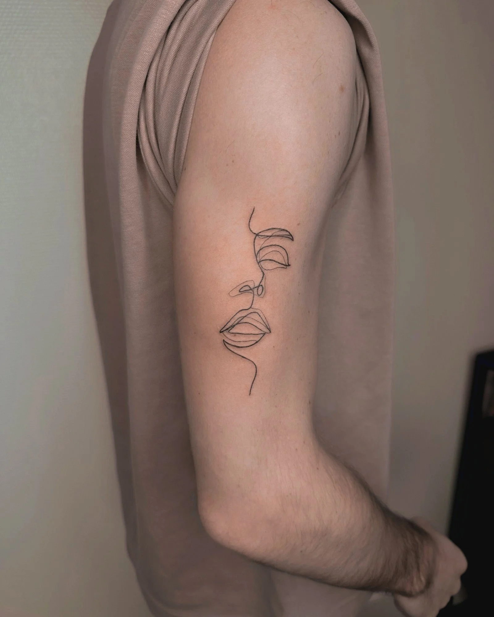 tatouage-fine-line-lyon-finime-20.jpg