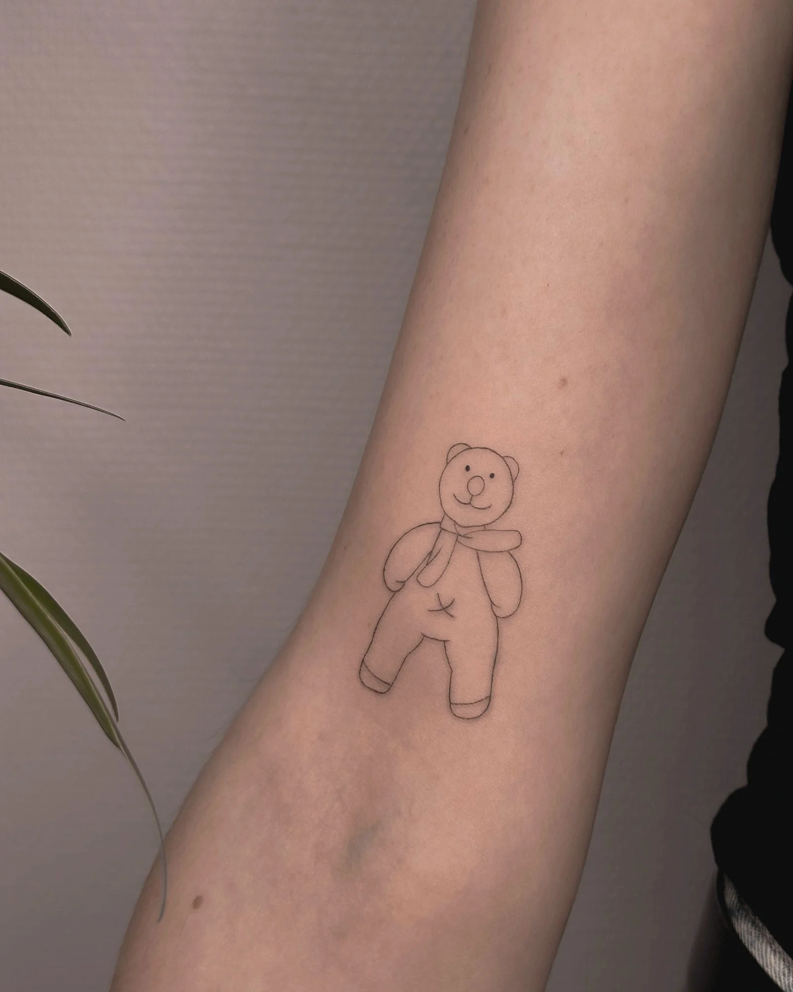 tatouage-fine-line-lyon-finime-67.jpg