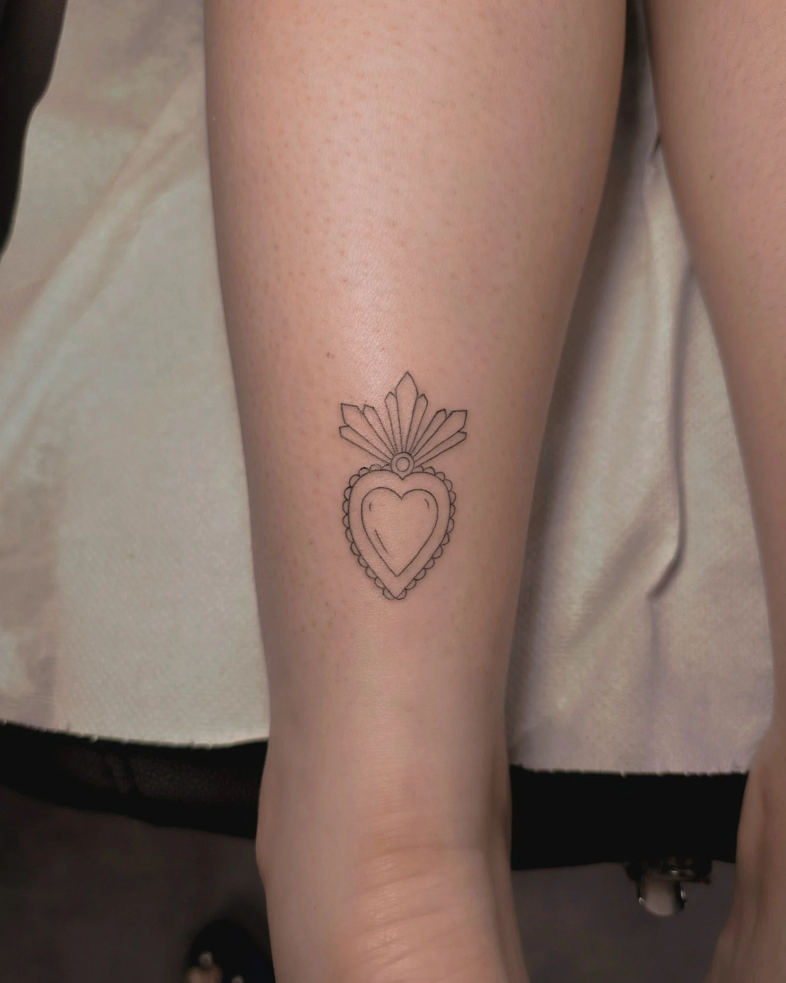 tatouage-fine-line-lyon-finime-26.jpg