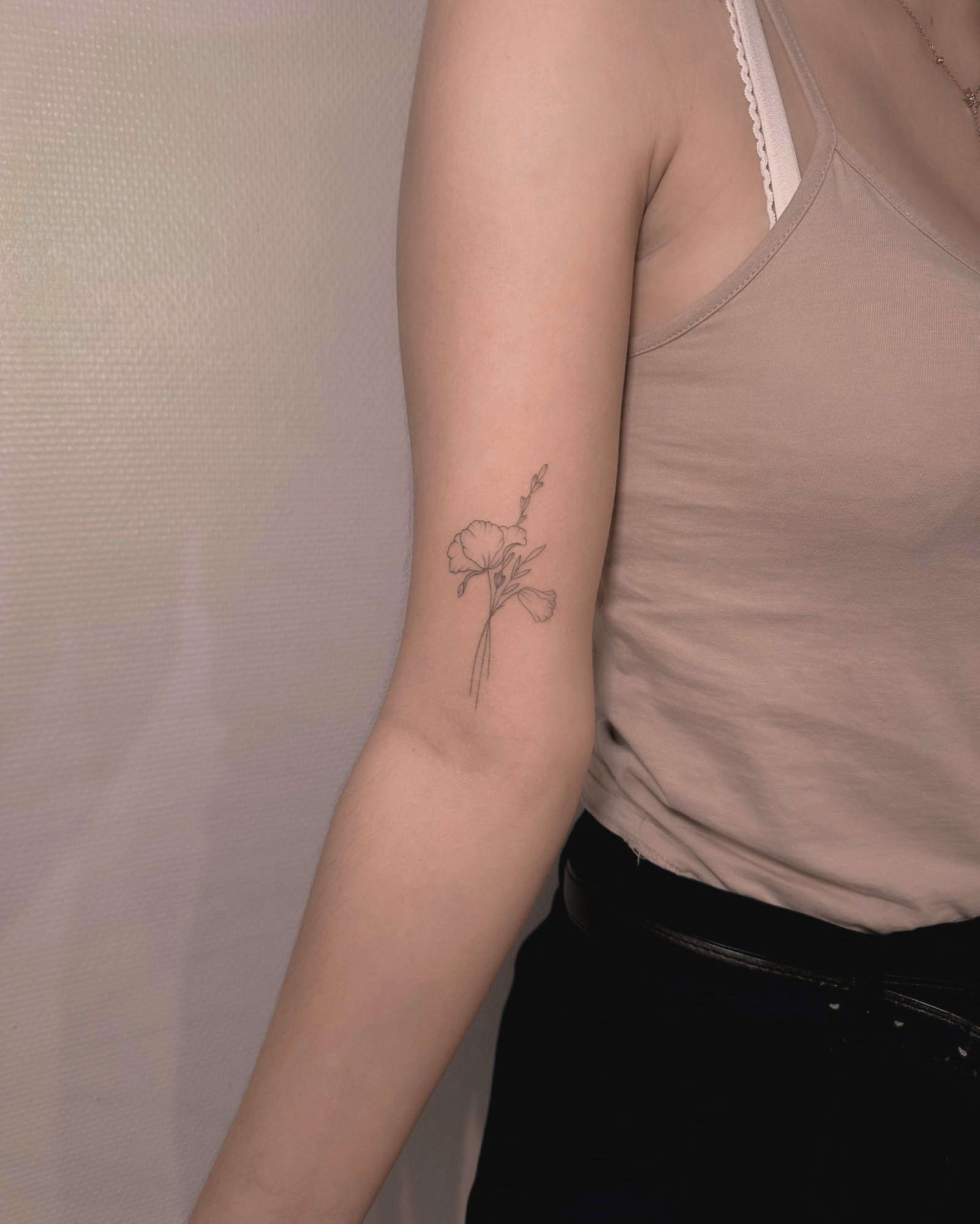 tatouage-fine-line-lyon-finime-50.jpg