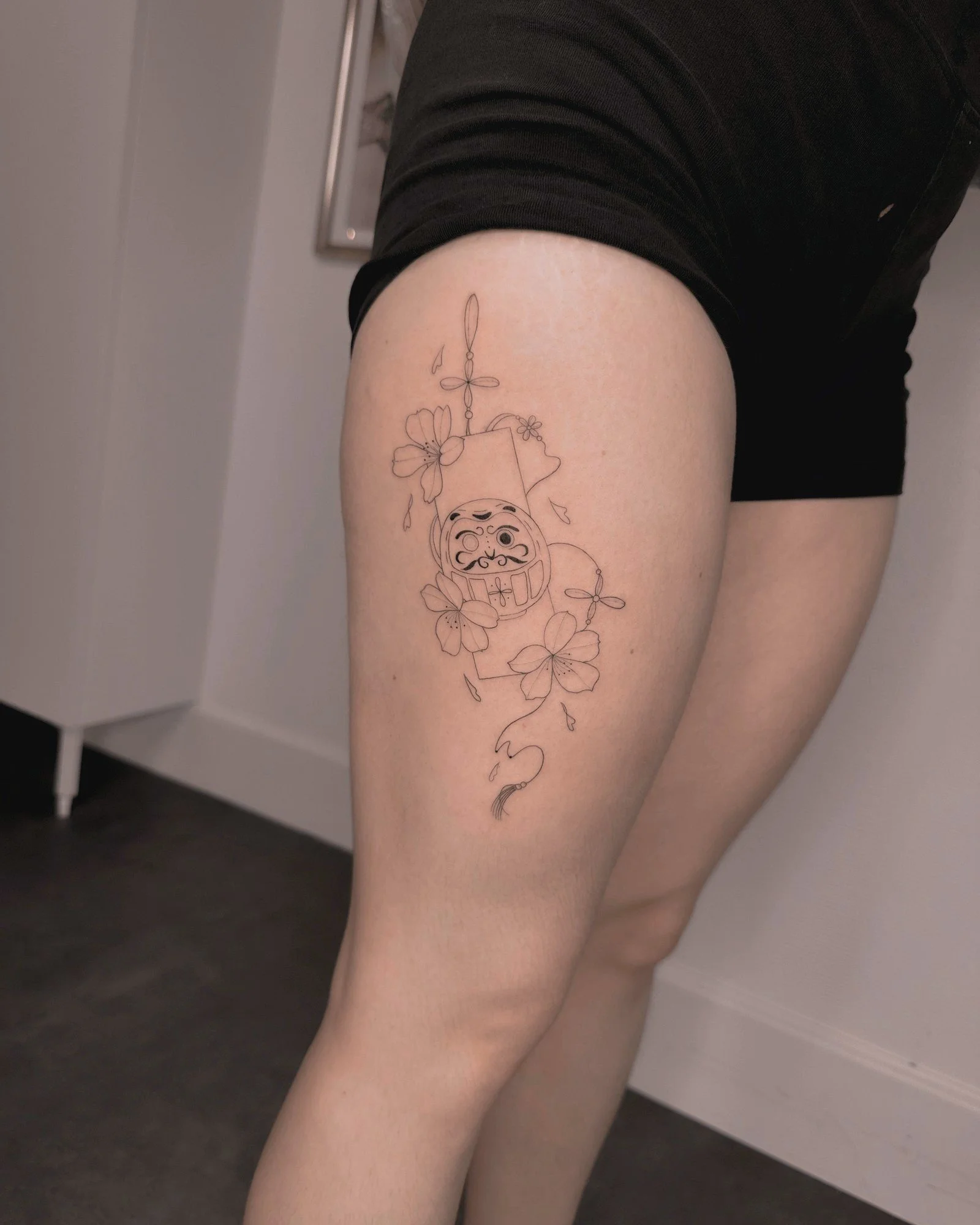 tatouage-fine-line-lyon-finime-28.jpg