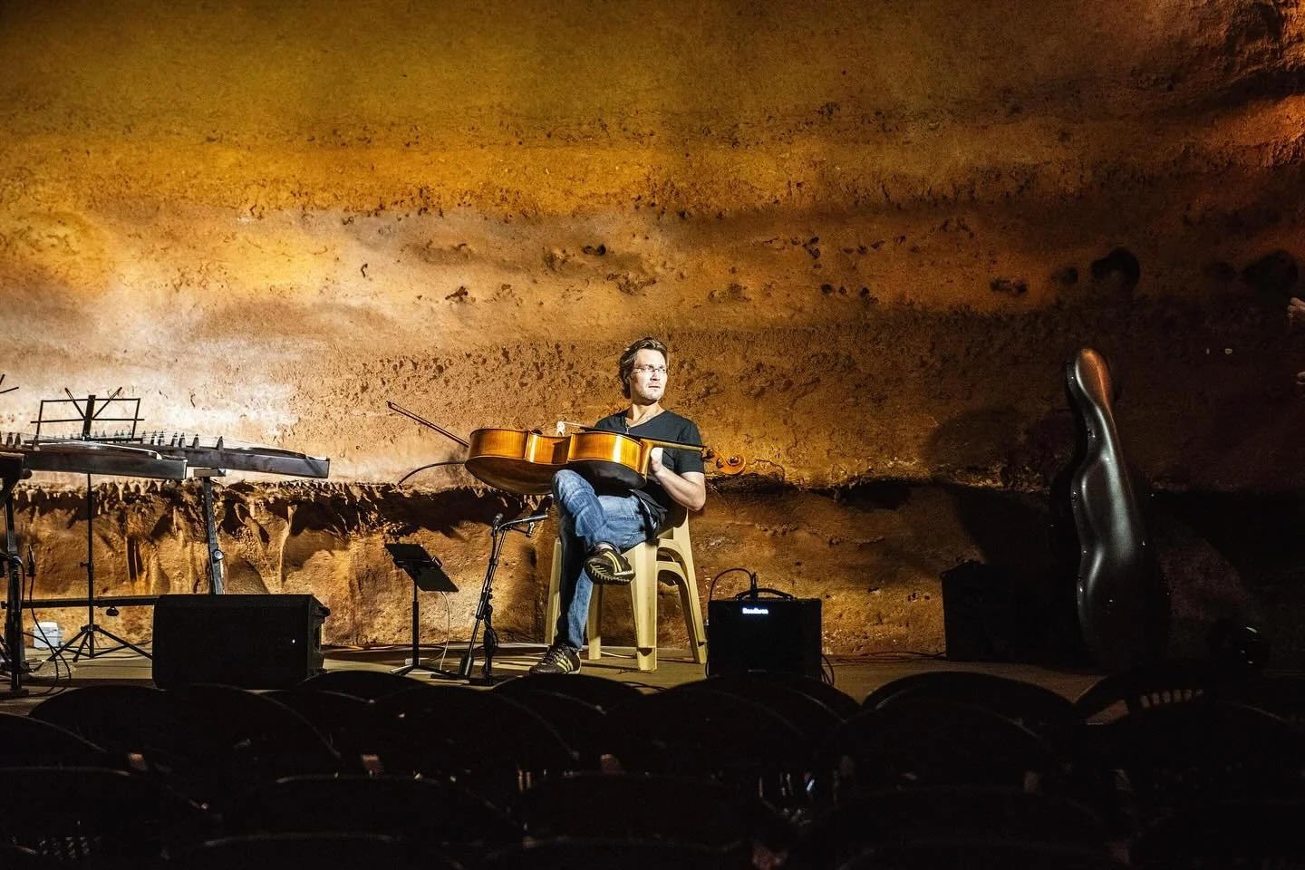 Otherworldly sound in Cave without a Name @cavewithoutaname playing &rsquo;Songs of the Silk Road&rsquo; with Uko Adams @ukoadams on (four) guzhengs
+ post concert boot struggles, lasagna, and a new pup &mdash;&lsquo;Ghost&rsquo;.