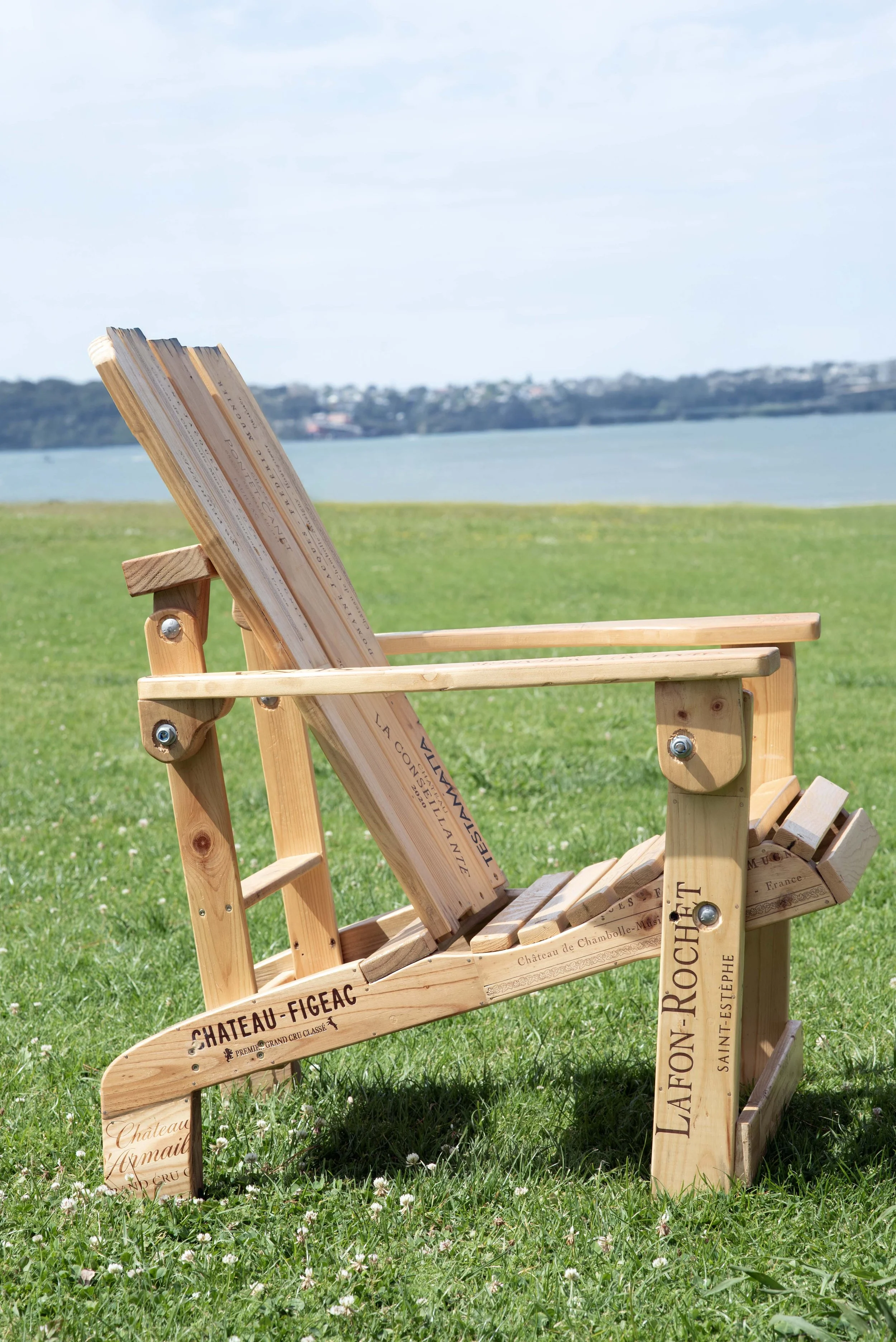 Winebox chair large A - 10112025.jpg