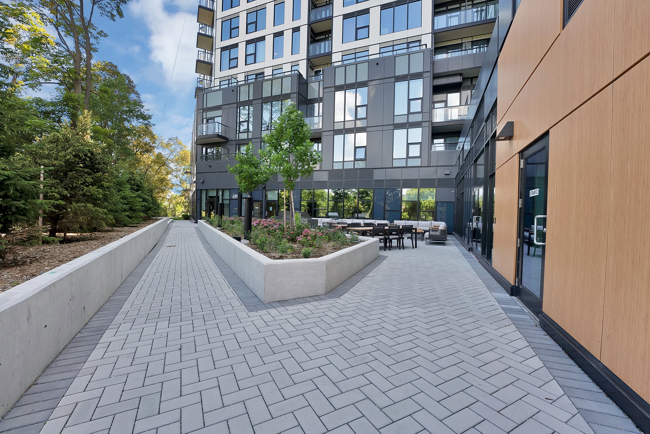Building-A-Outdoor-Lounge-BBQ-04.jpeg