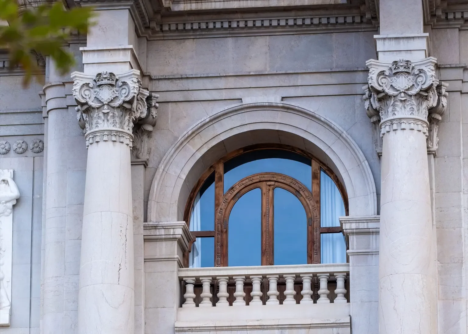 grandbuildingdarker.webp