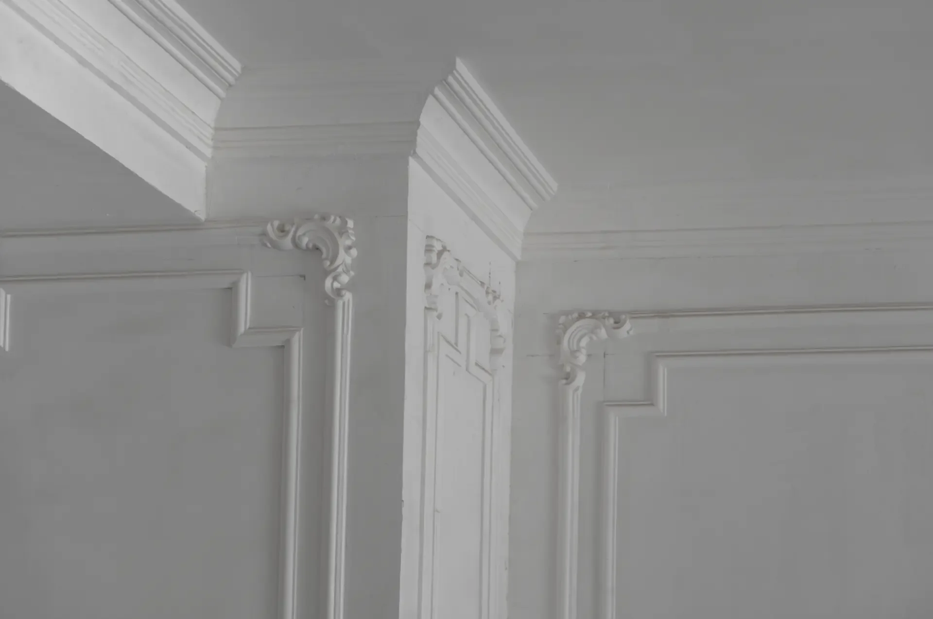  Shahani Tuckwell Advisors  is an independent advisory firm for private buyers, families and companies acquiring property in London and selected locations across the UK.

We act only for the buyer. We hold no stock and take no fees from sellers. 
 Ex