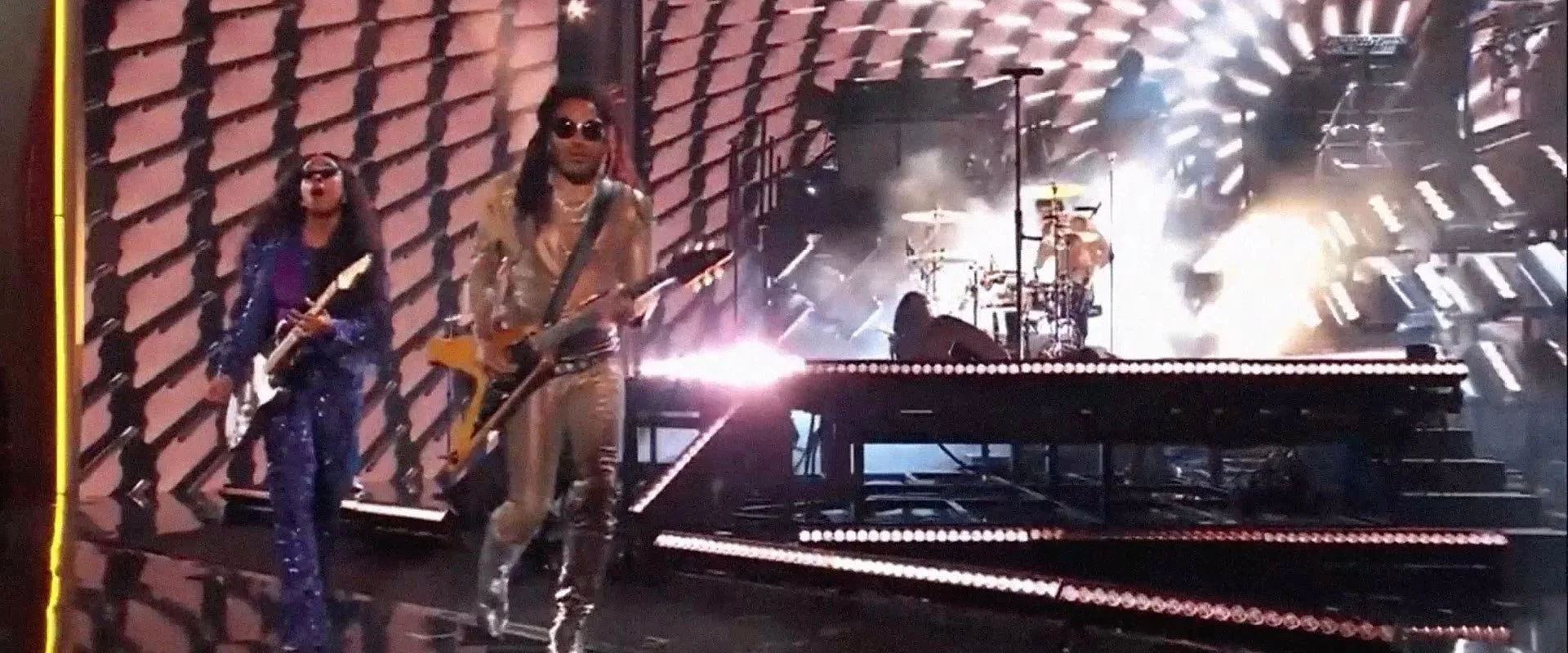 grammy_2022_1.jpg