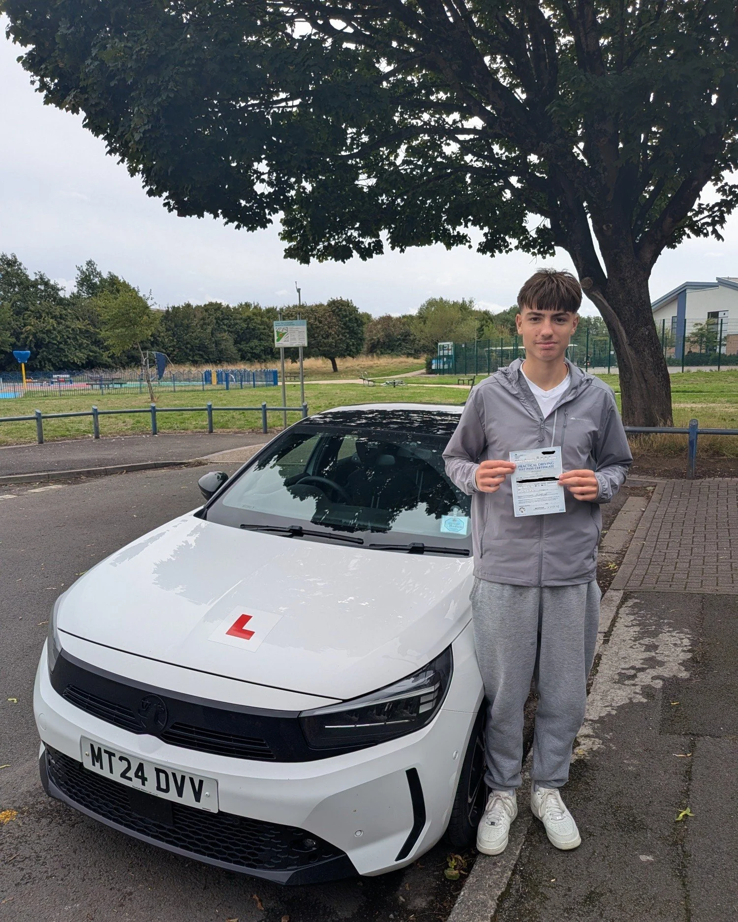 After a small bump in my car 2 days ago which took it off the road for repairs, my replacement car was delivered only this morning, didn't stop Liviu from getting into a completely new car and achieving a first time pass with only 1 driver fault!
 #d