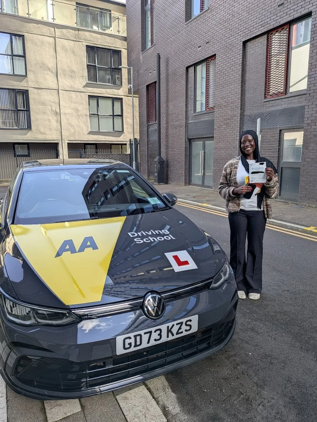 Rumaisa was my first ever pupil when I first started as a trainee instructor, so I'm super proud of her passing today with ZERO driver faults!
#cardiff #driving #drivinginstructor