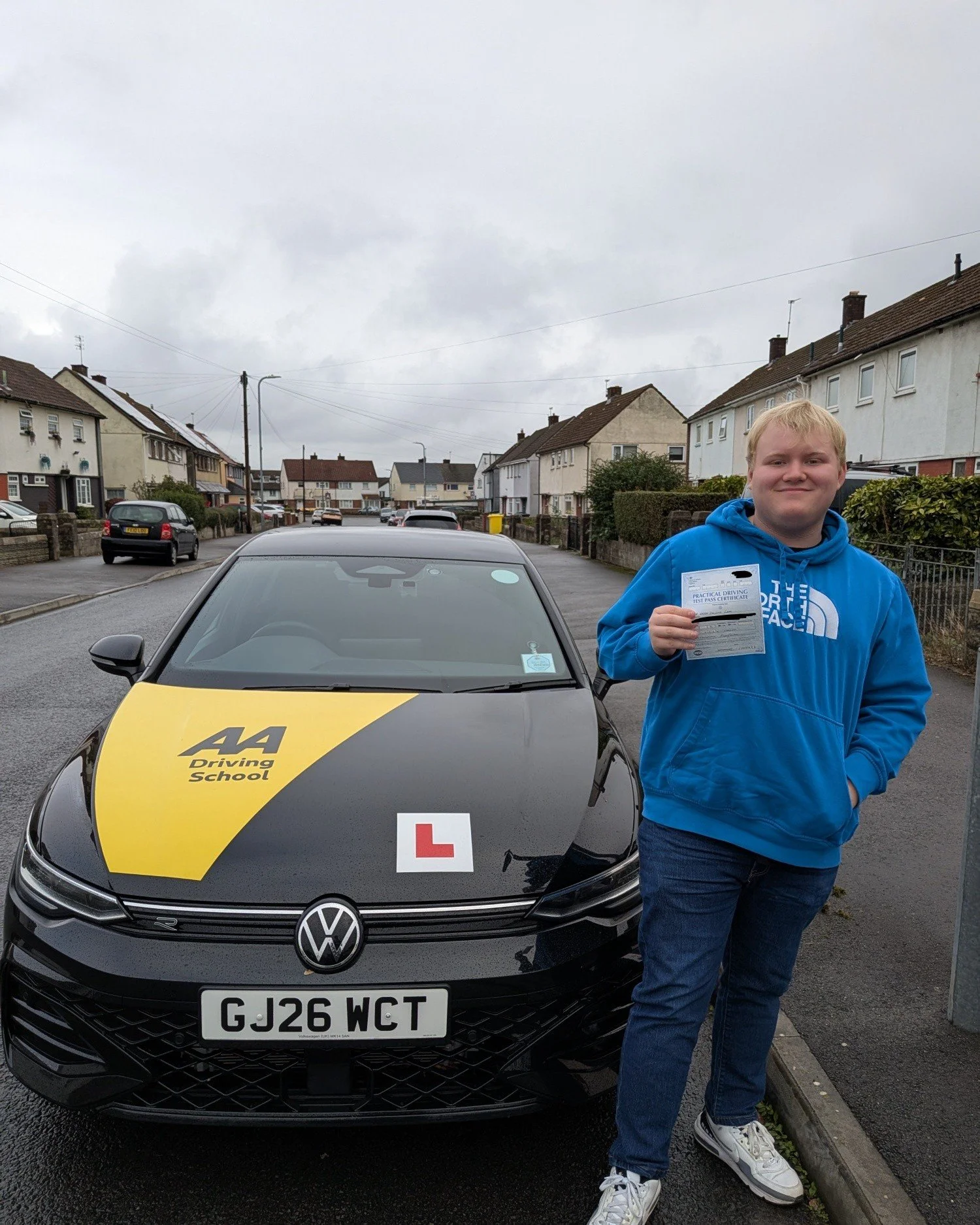 Kadie didn't break a sweat today, impressing the examiner with his smooth control and achieving a first time pass with just 3 driver faults!
 #driving #drivinginstructor #cardiff