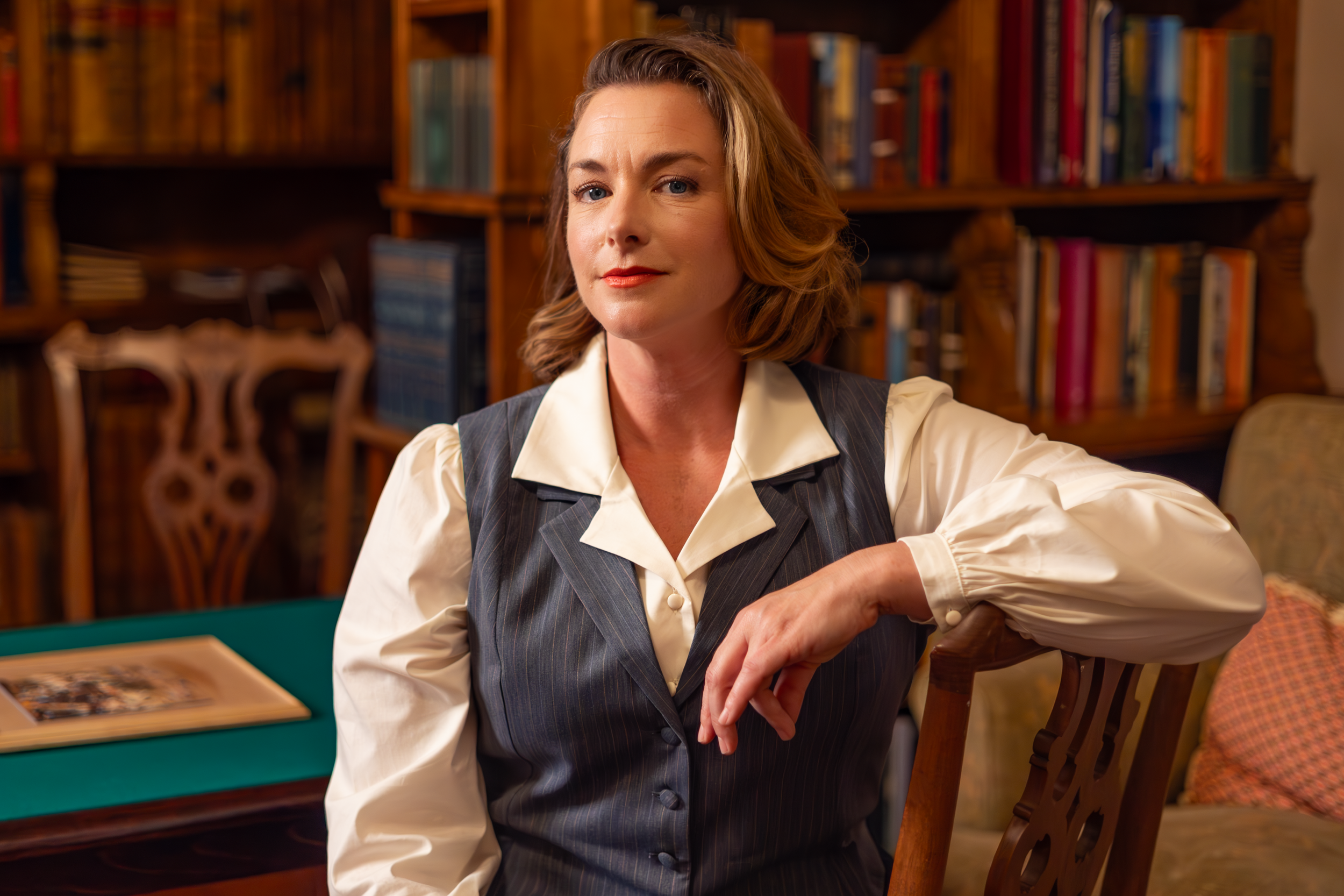 Emma Stansfield, Actress, as Daphne du Maurier. Photo by Lillie Sherry, Edinburgh-based photographer.