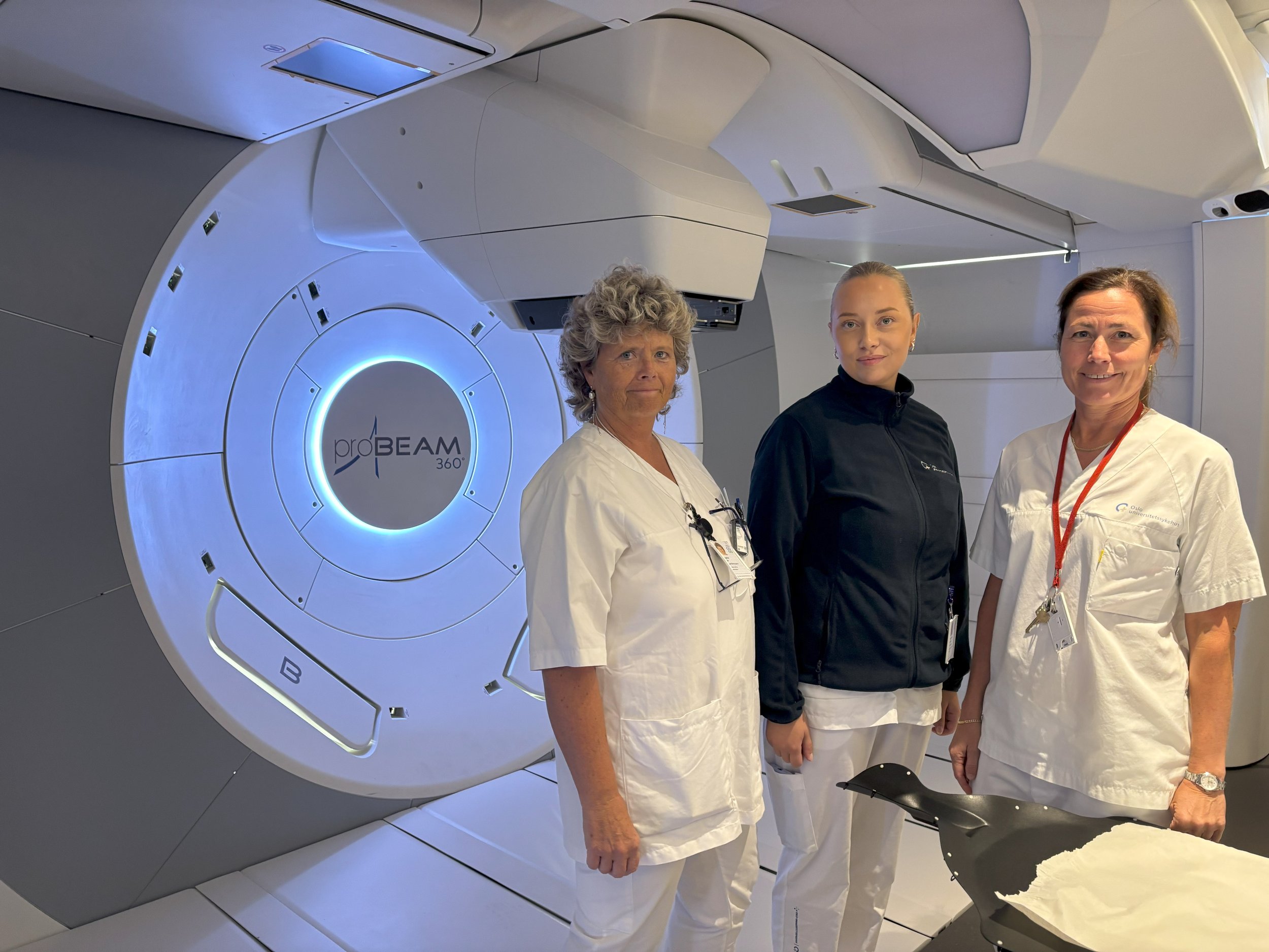 Artikkel om det nye senteret for protonbehandling på Radiumhospitalet. For Munn- og halskreftforeningens magasin Munn og mæle.