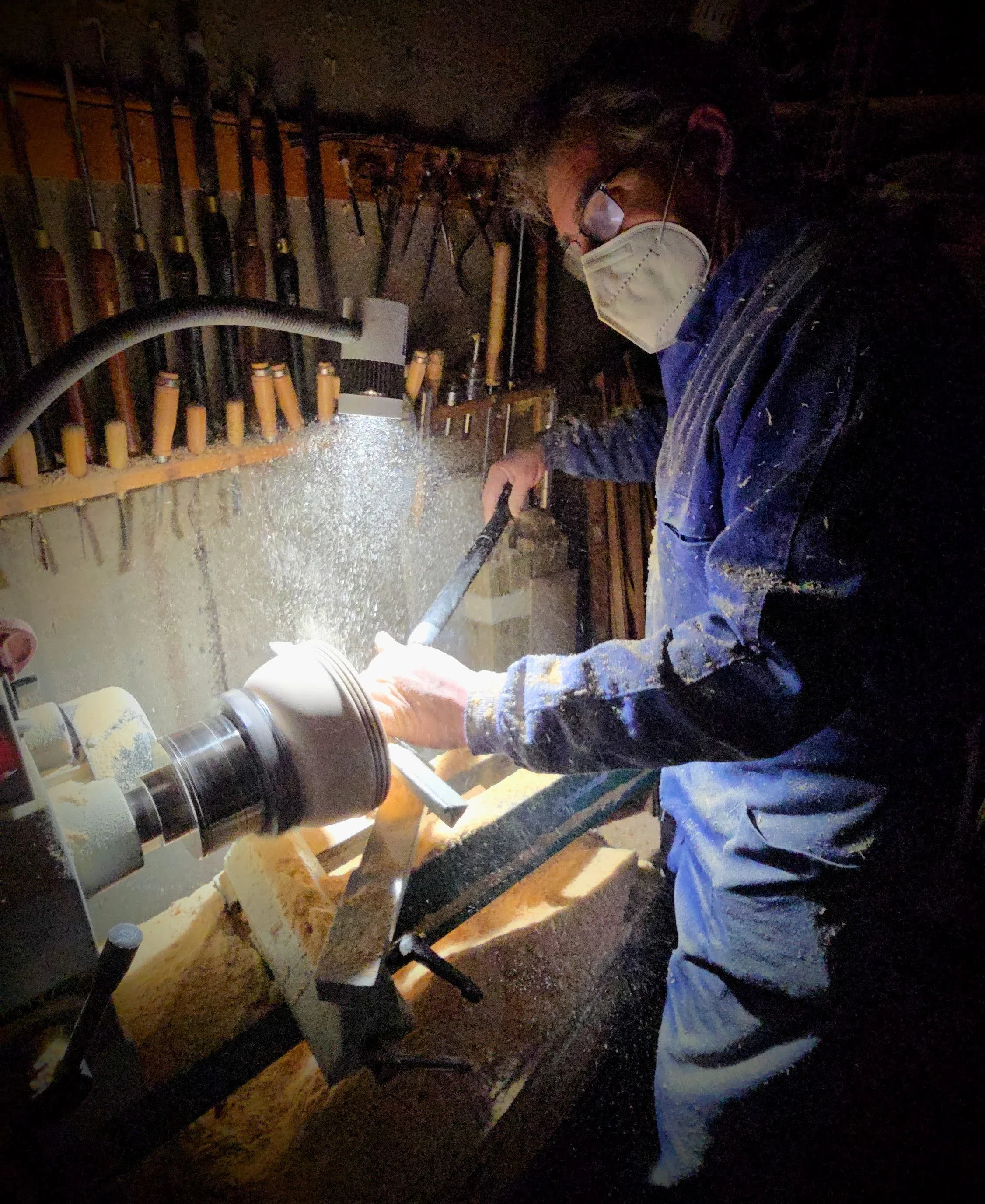 Zambulerio trabajando en el torno
