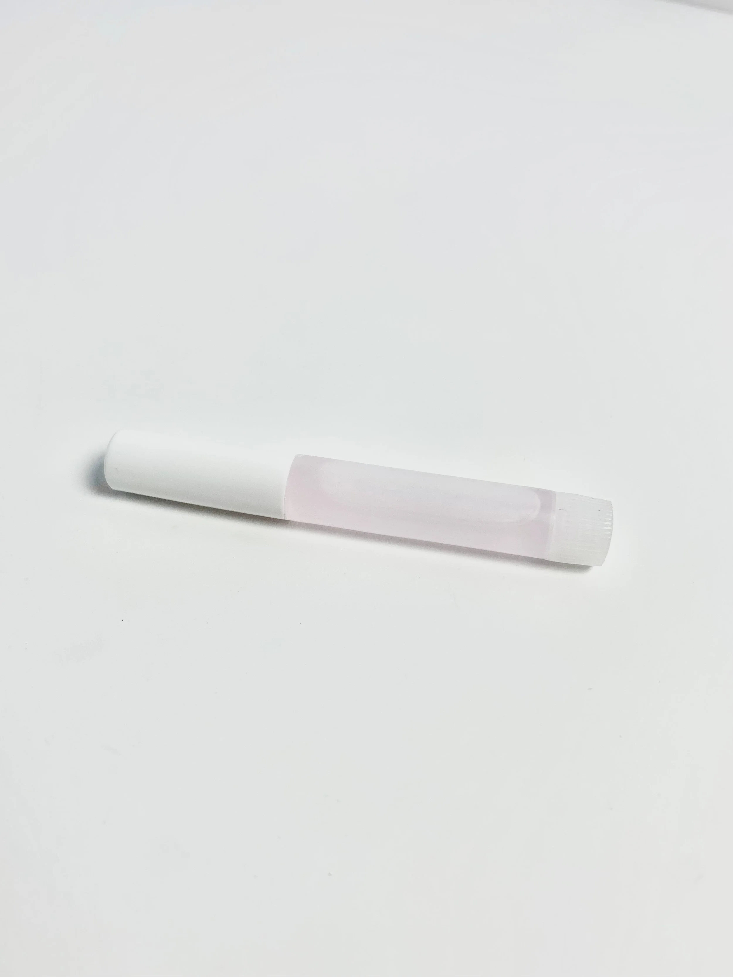 NAIL GLUE