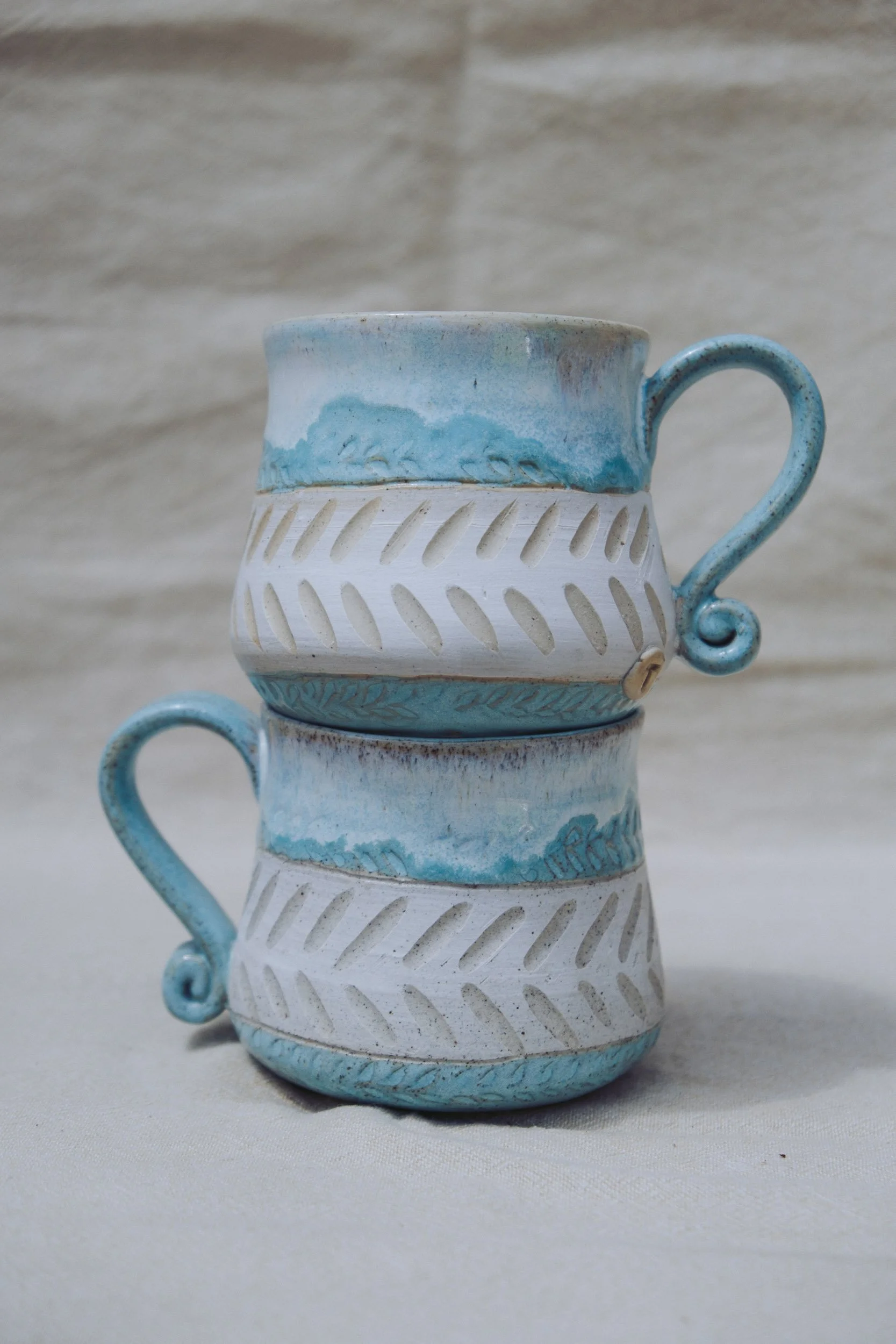 MUG-042-1.jpg