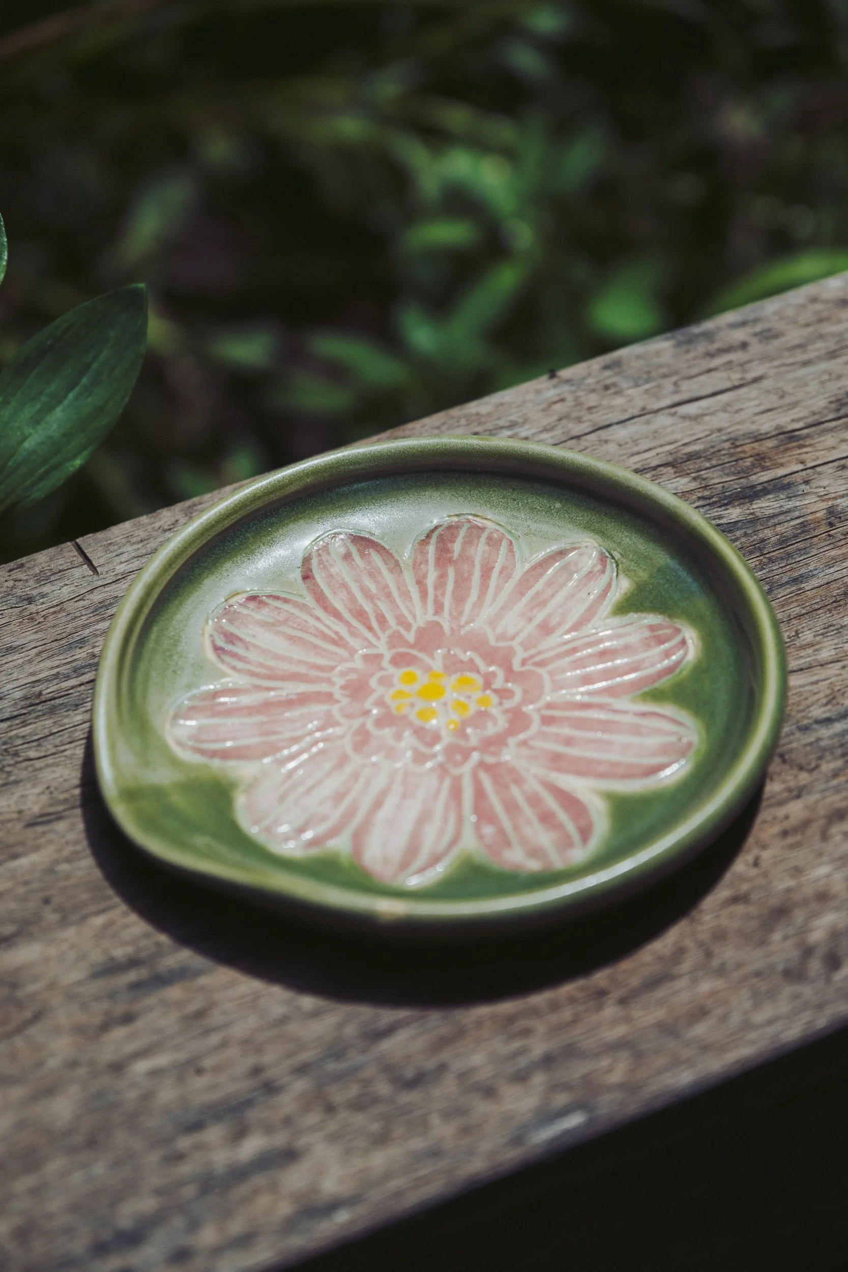 Daisy – Green and Pink Spoon Rest