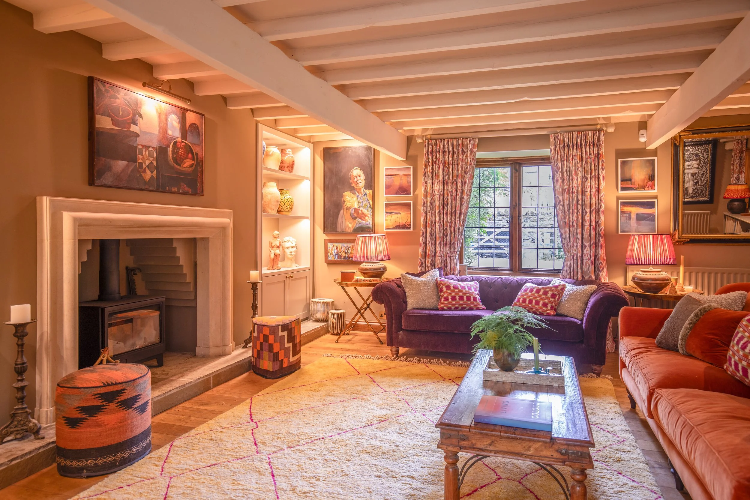 Knights Barn: Living Room