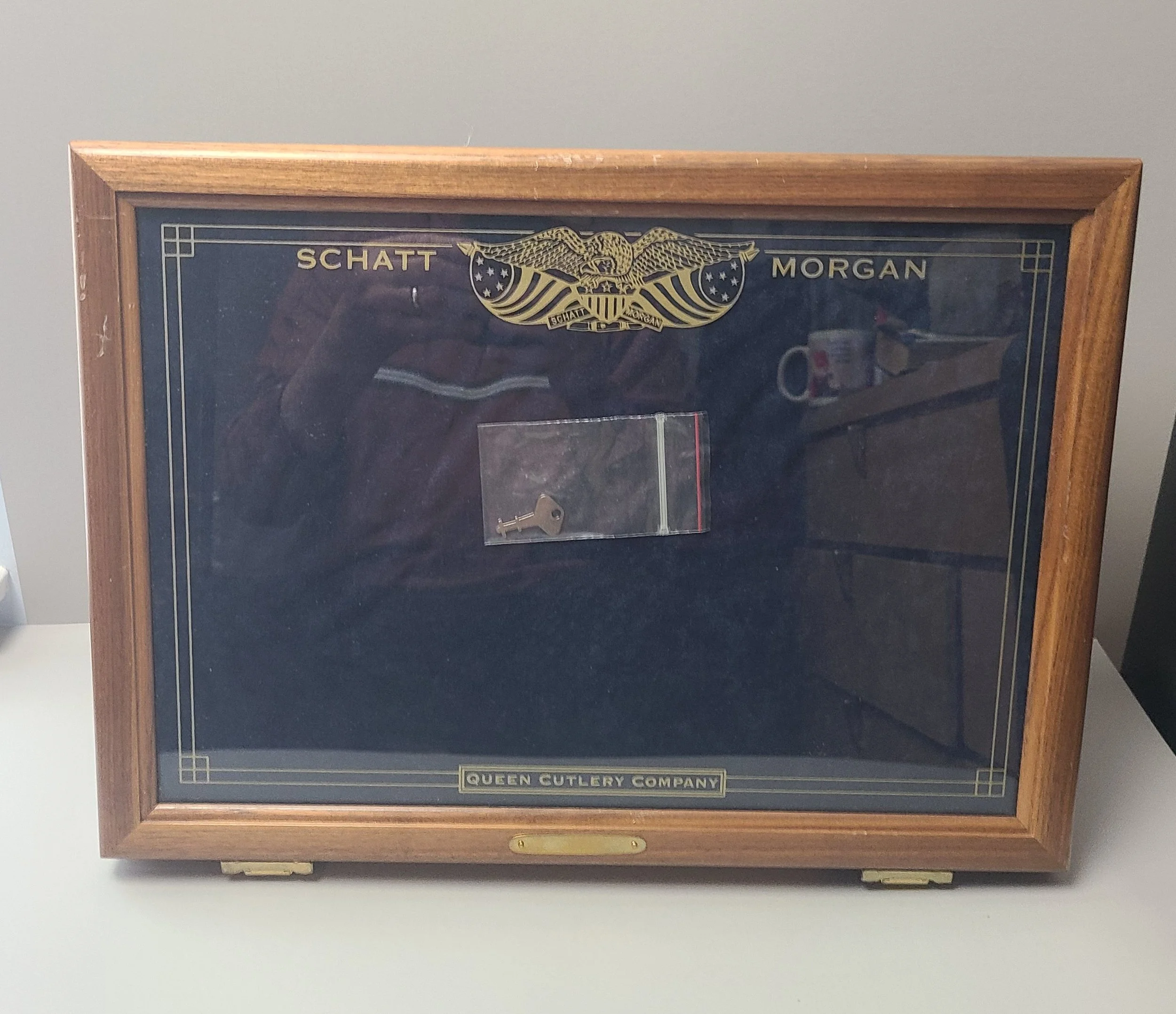 smcase1.jpg