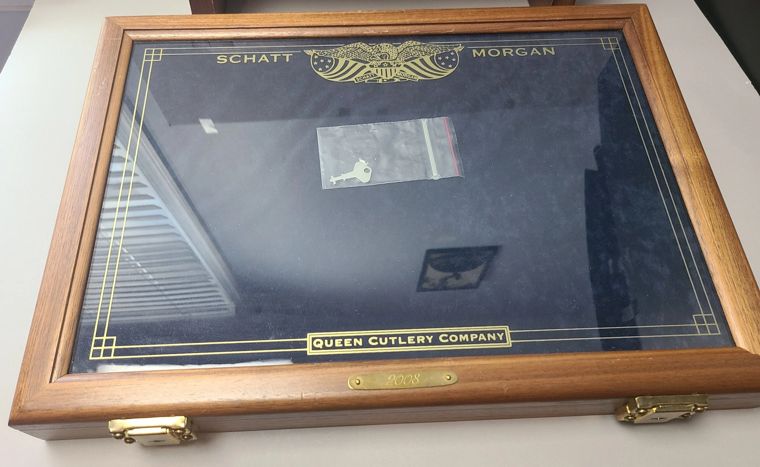 smcase3.jpg