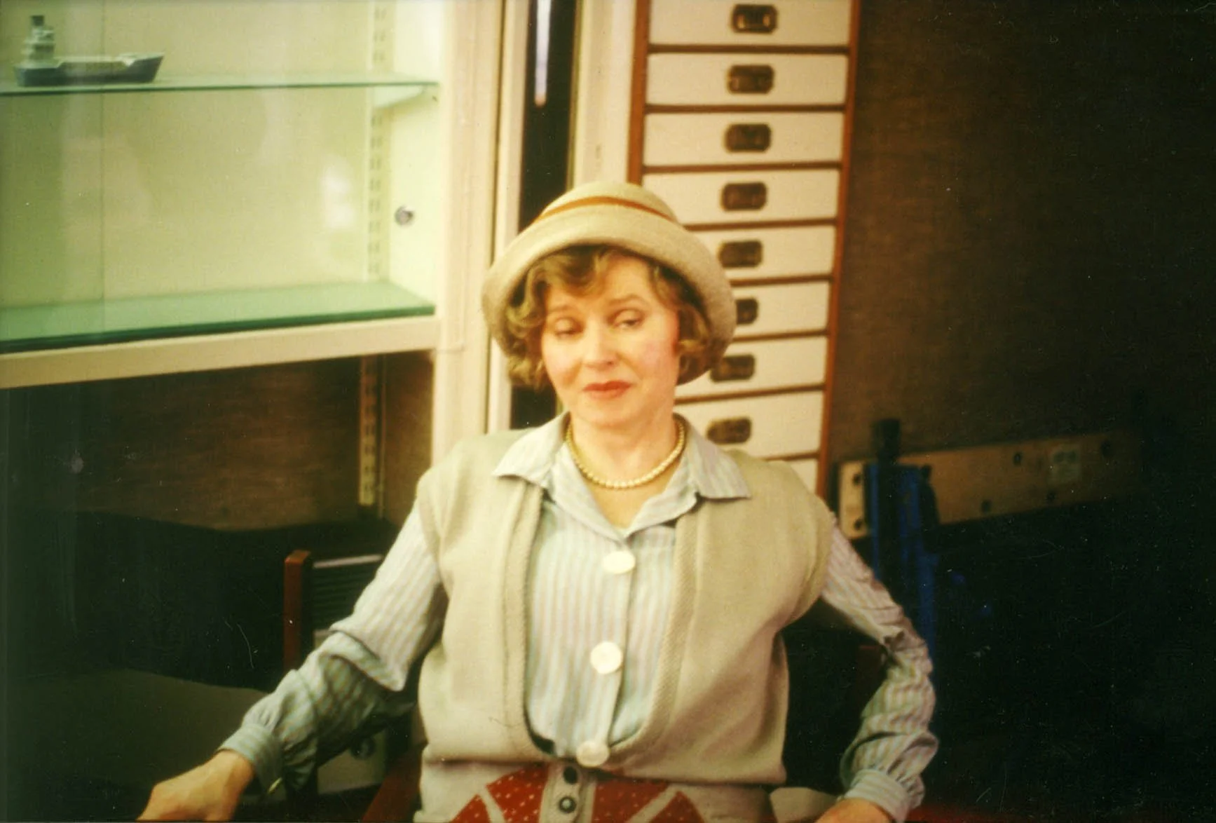 Prunella Scales filming the TV series Mapp and Lucia.
