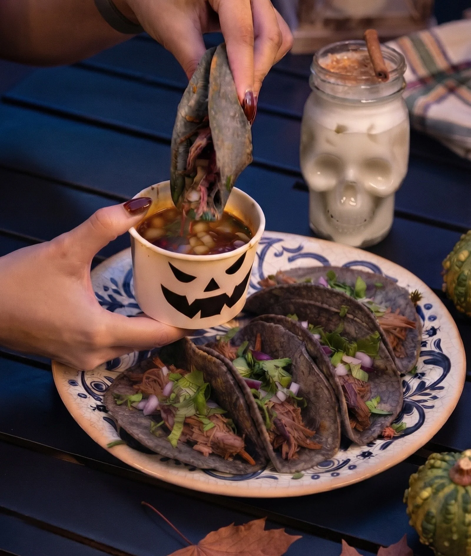 Birria tacos &amp; Horchata&hellip; but spooooky.! 👻🌮🖤

Meet your seasonal favorites with a spooky twist: our Birria Tacos wrapped in blue-black tortillas and a special Horchata that&rsquo;s just as hauntingly delicious. 🥤💀

These limited-time t