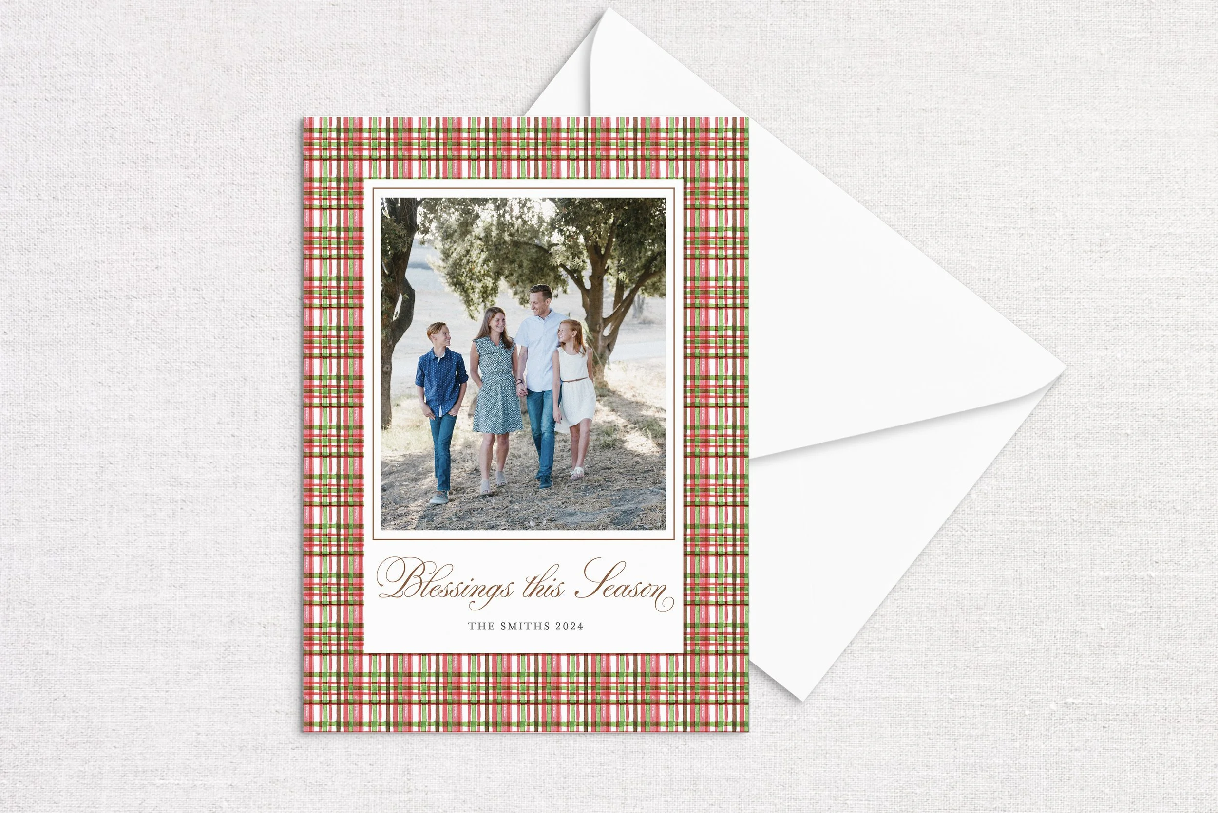 110TraditionalChristmasPlaid4_2025_24.jpg