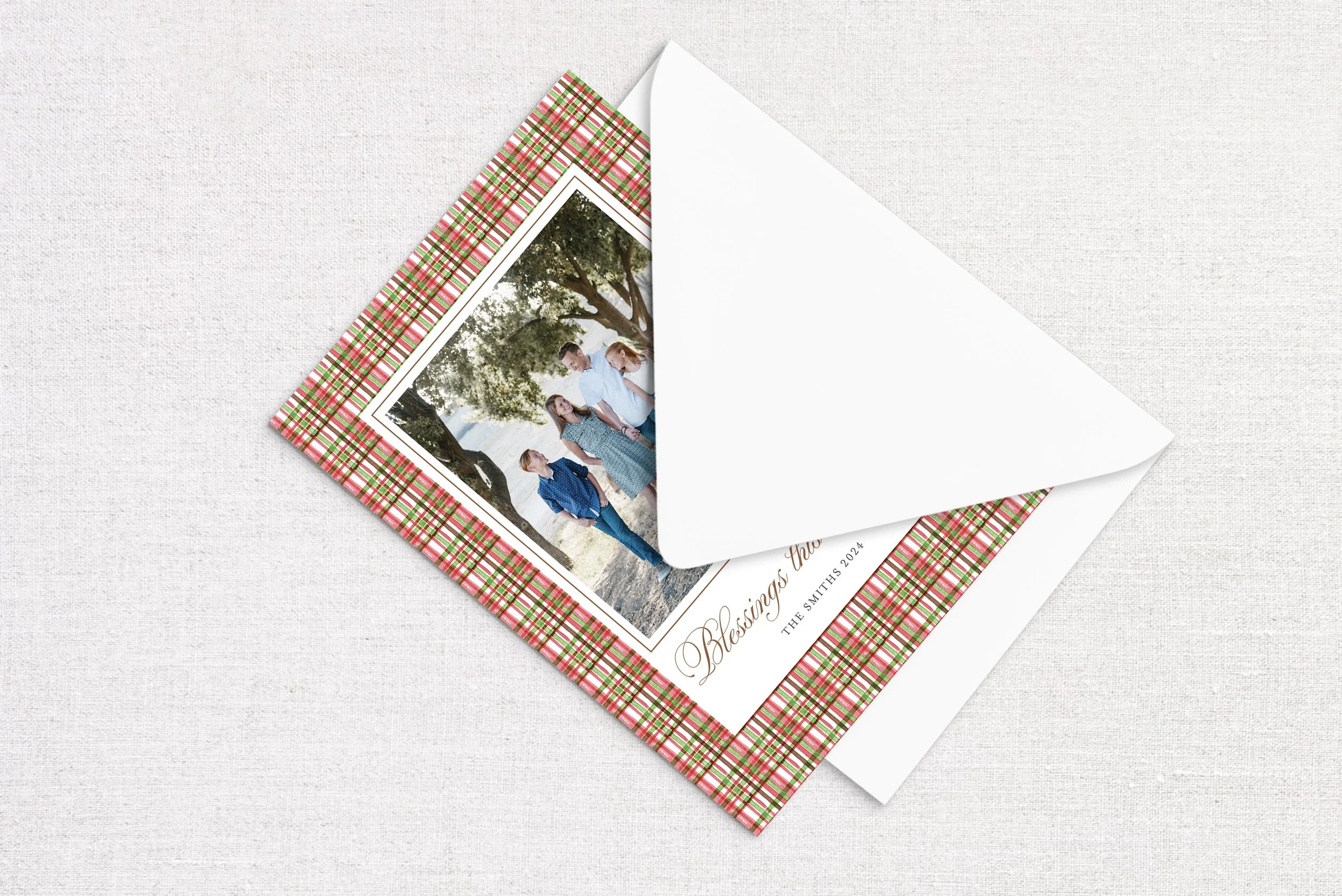 172TraditionalChristmasPlaid6_2025_24.jpg