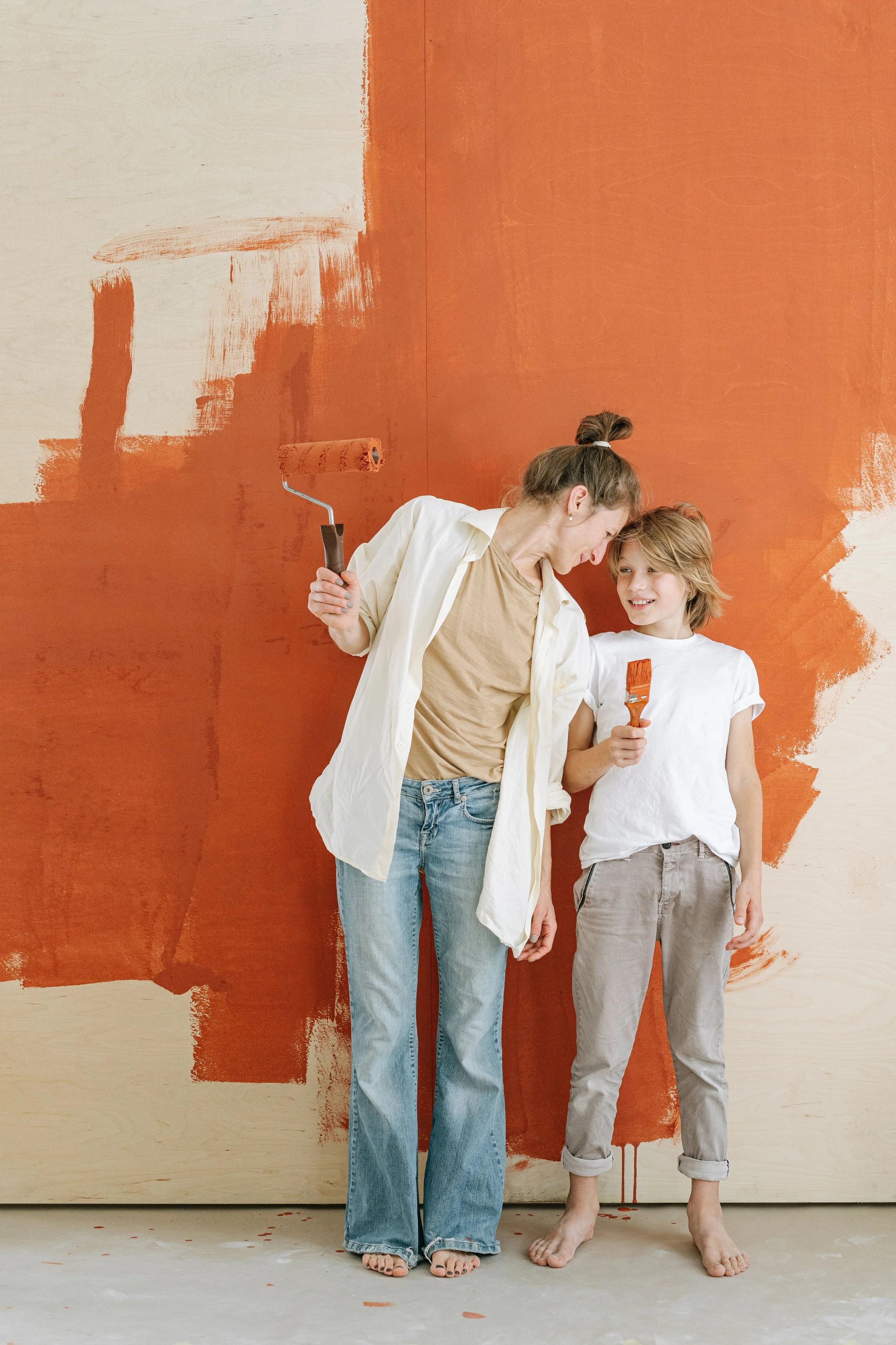Une mère et sa fille , duo enfant-parent.