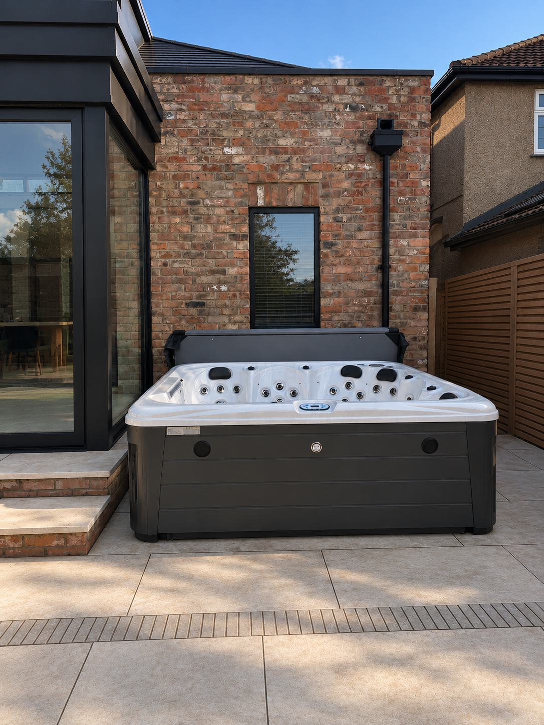 Luxury Hot Tubs & Swim Spas