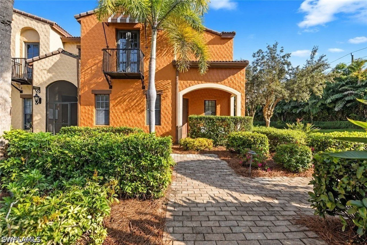 Custom new construction home in Naples