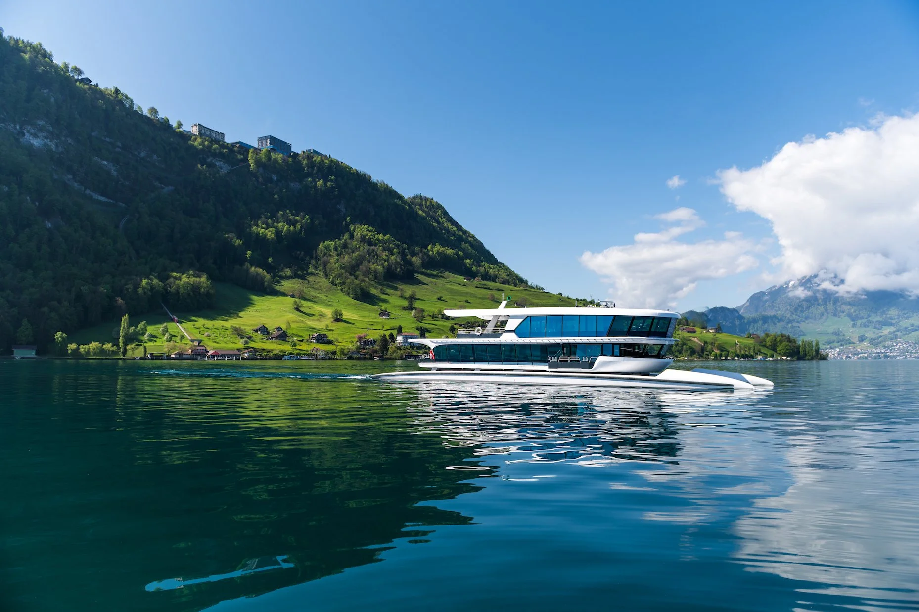 Bürgenstock Shuttle Boat 1 ©SGV Roger Gruetter.jpg
