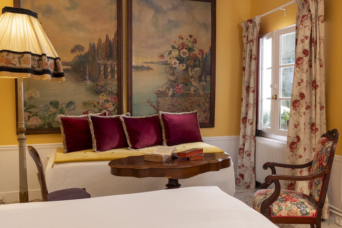 _16A1054 hotel saint gregoire bd.jpg