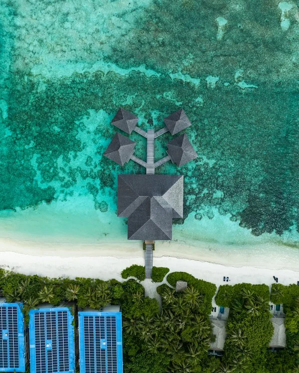 Le-Méridien-Maldives-Resort-&-Spa-Solar-Panels.jpg