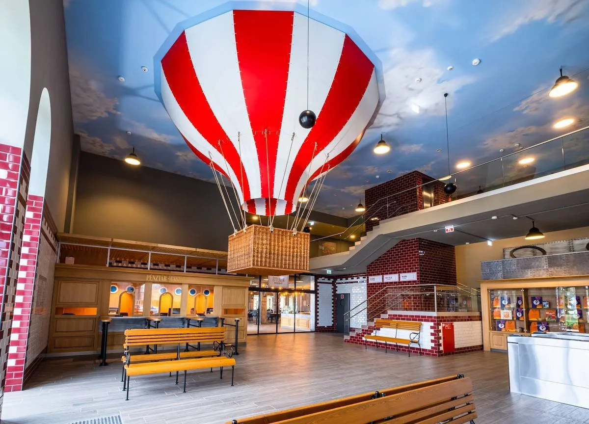 Balloon room.jpg