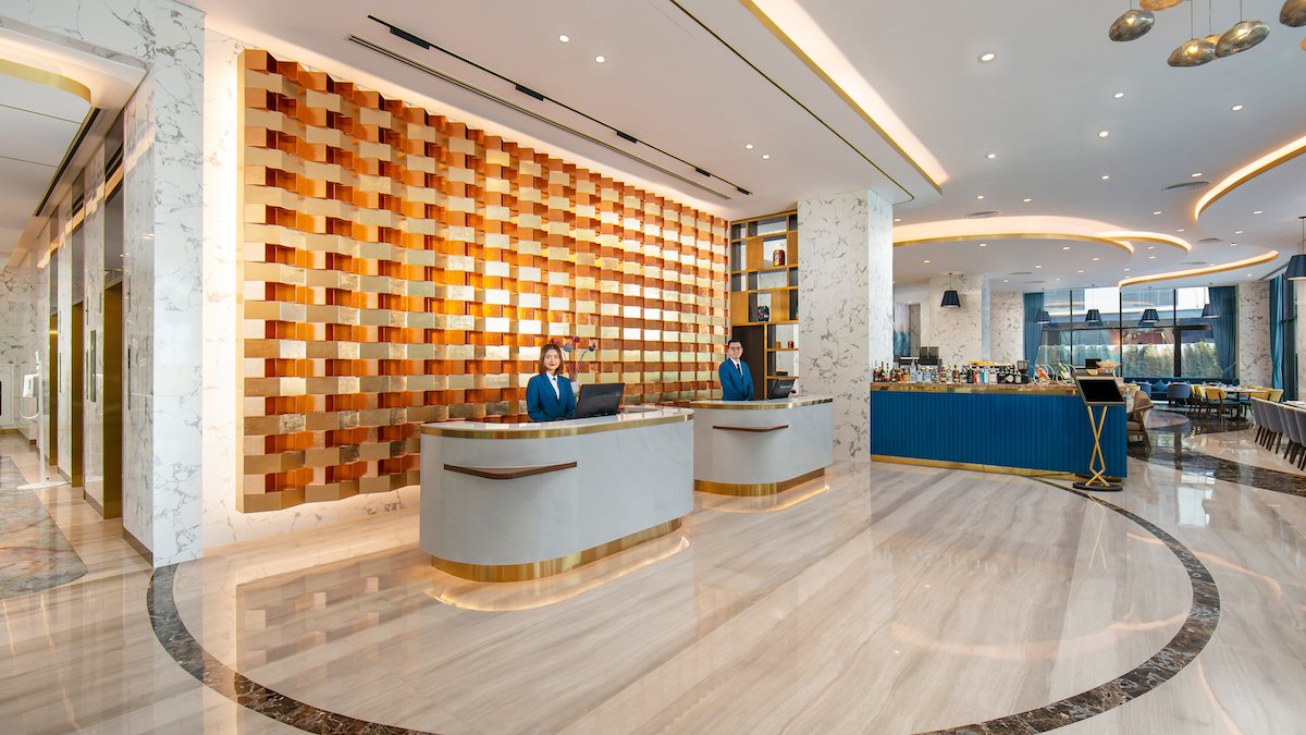 Lobby (8).jpg