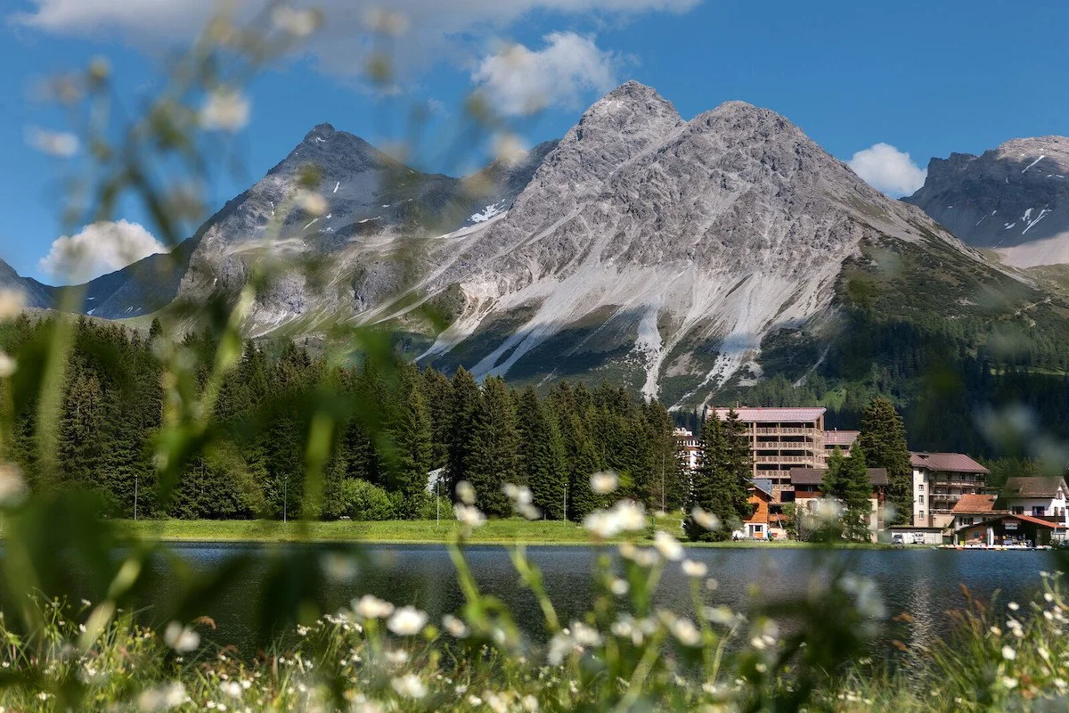 Valsana_Aussenansicht_Sommer1.jpg