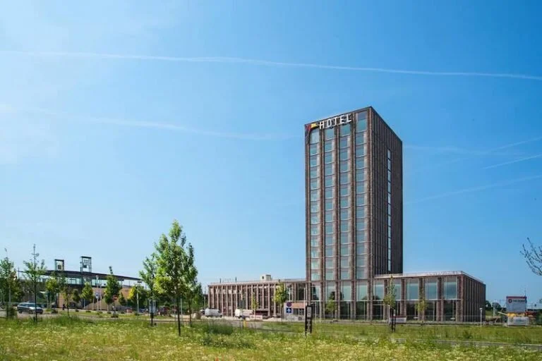 Van der Valk Hotel.jpeg