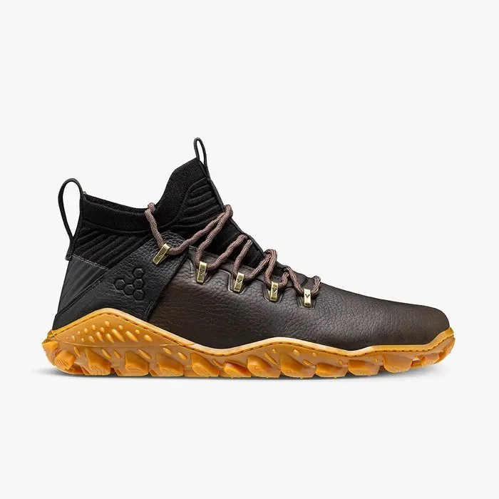 Founded in 2012 by two seventh-generation cobblers, Vivobarefoot is based on a simple insight: that barefoot footwear is regenerative to human health. Vivobarefoot believe their products literally brings people closer to nature.