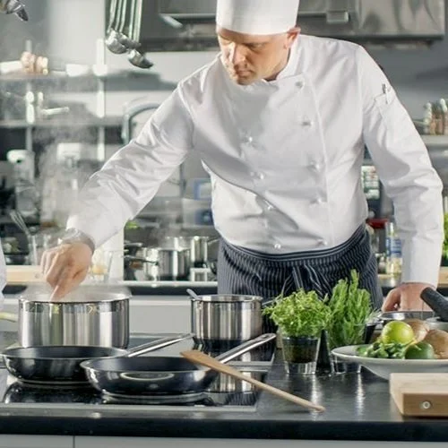 Transitioning from gas to electric induction revolutionises the kitchen experience, offering significant energy savings and environmental benefits. Unlike gas stoves, electric induction ensures precise heating directly to the cookware, minimising ene
