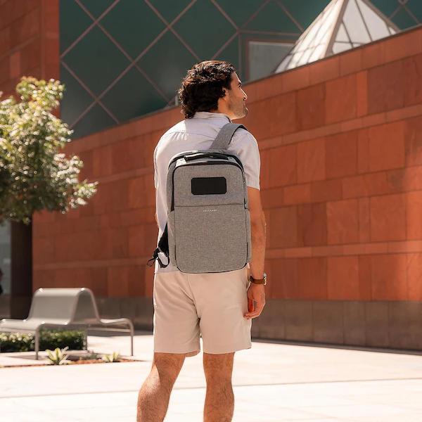 Whether you’re hiking in the woods, relaxing on the beach, or traveling the globe, Lifepack is designed to fit your on-the-go lifestyle. Made from Shore-Tex™️ 100% recycled plastic, Lifepack helps you organize while you travel, protect your belonging