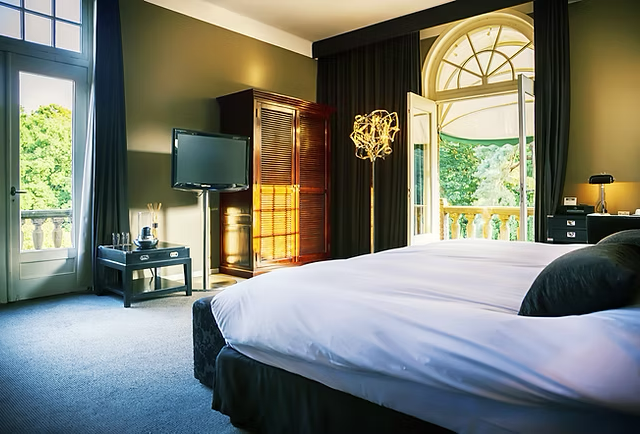 Northcoast Hotel Liquidation specialize in the  removal of hotel, restaurant, and lounge furnishings. Because they acquire such large quantities from some of the finest hotels they are able to pass along excellent pricing to customers looking to purc