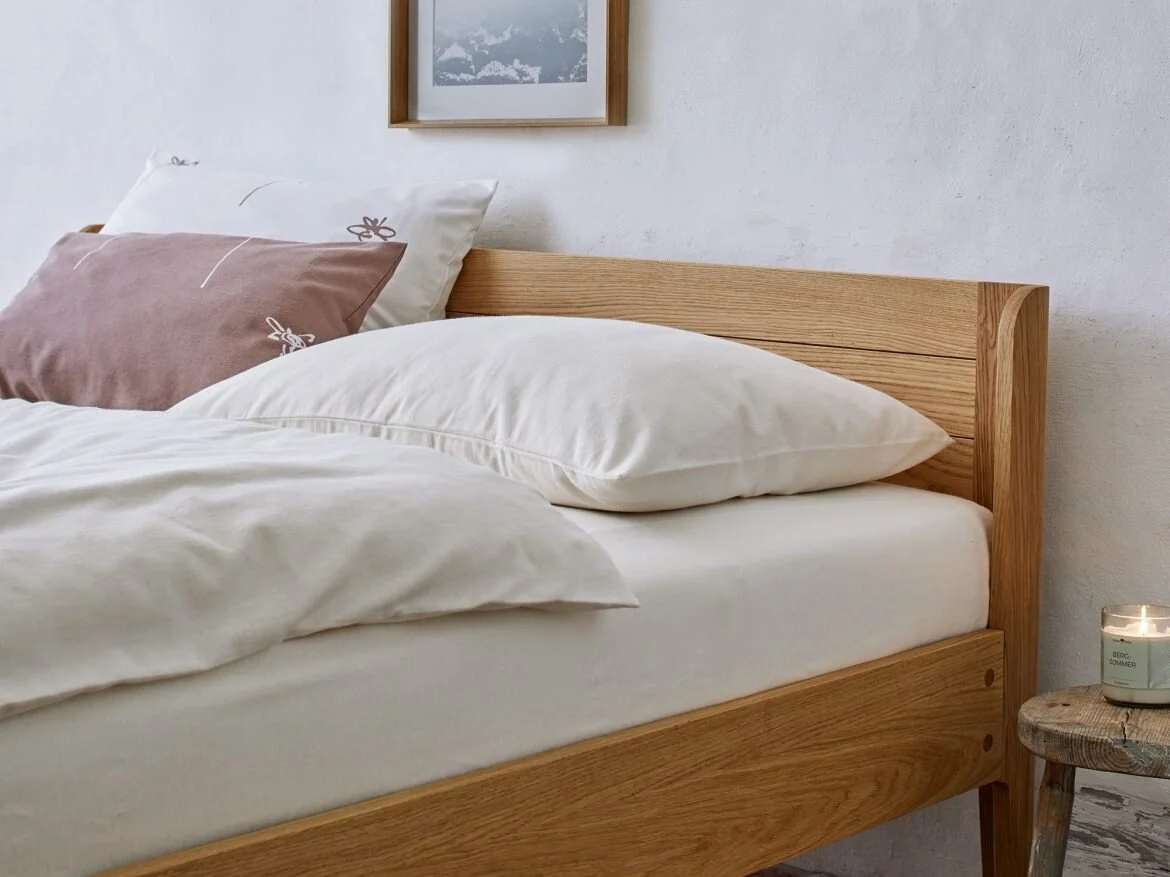 Grüne Erde produces high quality solid wood furniture from renewable natural materials, manufactured in its Austrian workshops and neighbouring EU countries. Each stylishly designed piece is embued with aesthetic longevity.