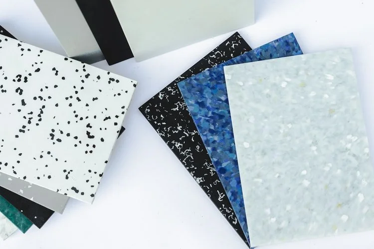 Polygood® is made from 100% recycled and recyclable polystyrene (PS), sourced from reputable recycling centres. This transformation creates a planet-friendly surface material that meets strict project environmental and health standards, while ensurin