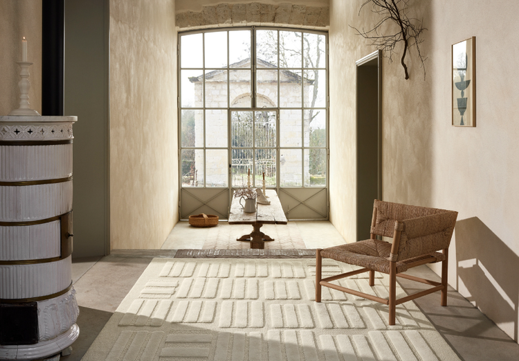 In keeping with its long history of ethical design, Tai Ping is proud to present the Biophilic Program with 16 environmentally-conscious carpets. The biophilic concept of design, which influenced these new works, recognises the innate human desire to